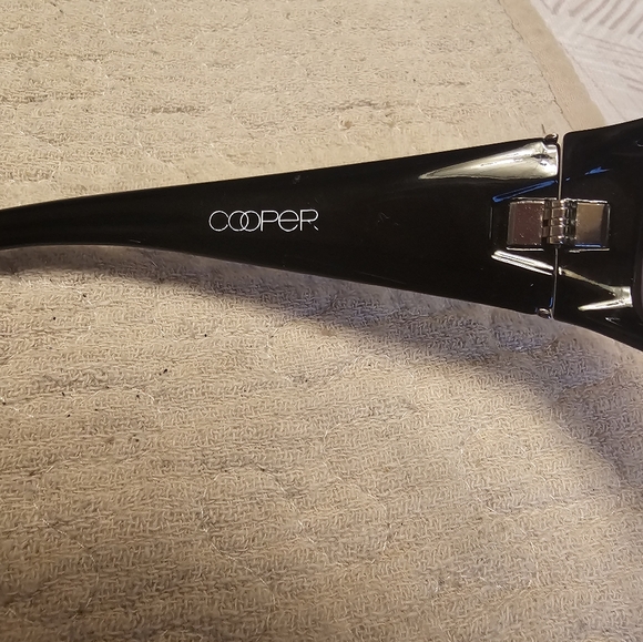 SPY  COOPER - Picture 6 of 11